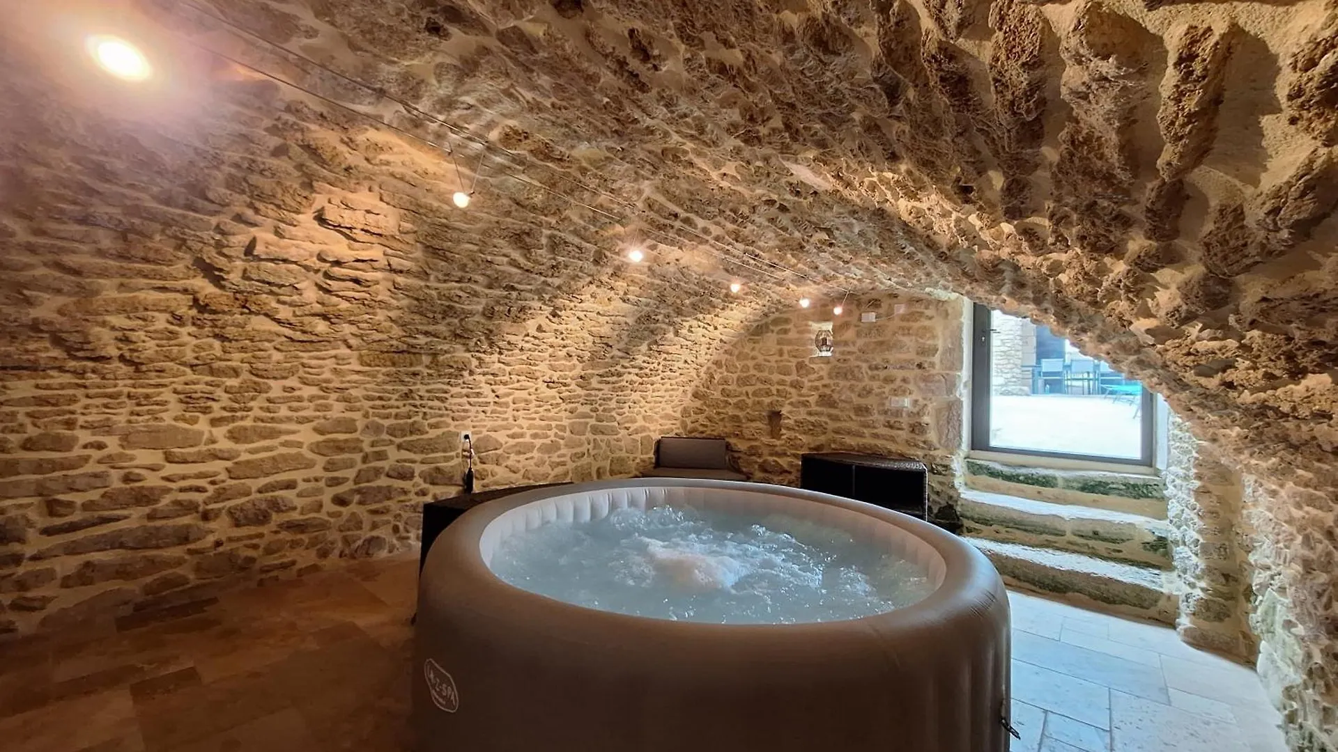 Chez Vero Chambres D'Hotes & Maison En Pierre Contemporaine Suze-la-Rousse