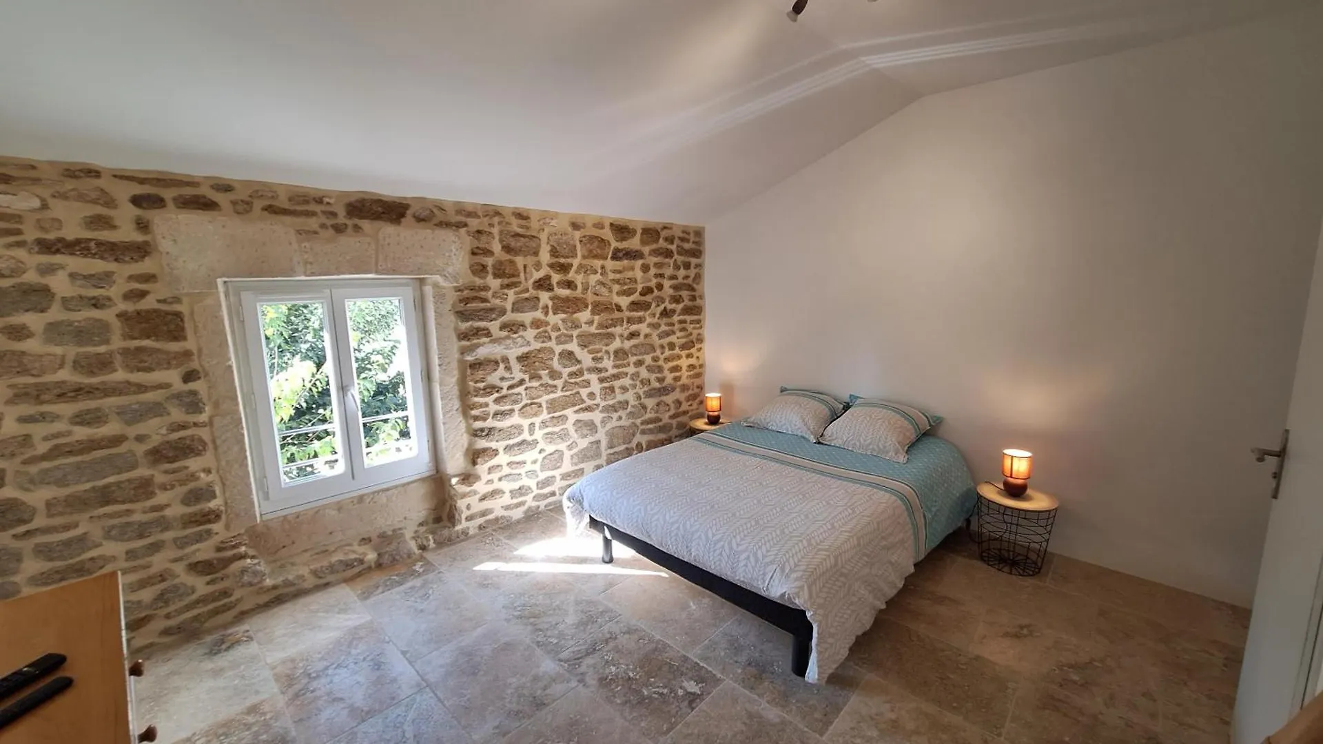 Chez Vero Chambres D'Hotes & Maison En Pierre Contemporaine Suze-la-Rousse