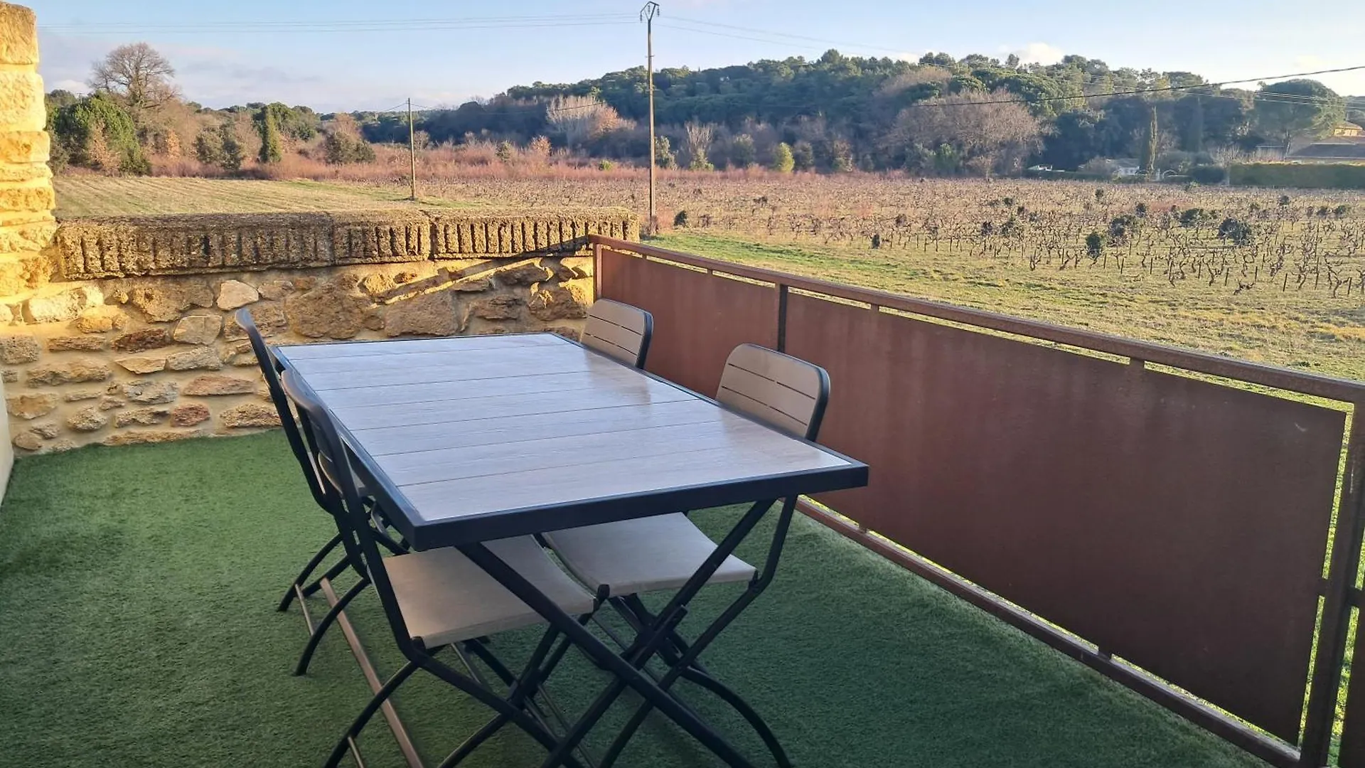 Chez Vero Chambres D'Hotes & Maison En Pierre Contemporaine Suze-la-Rousse 0*,  France