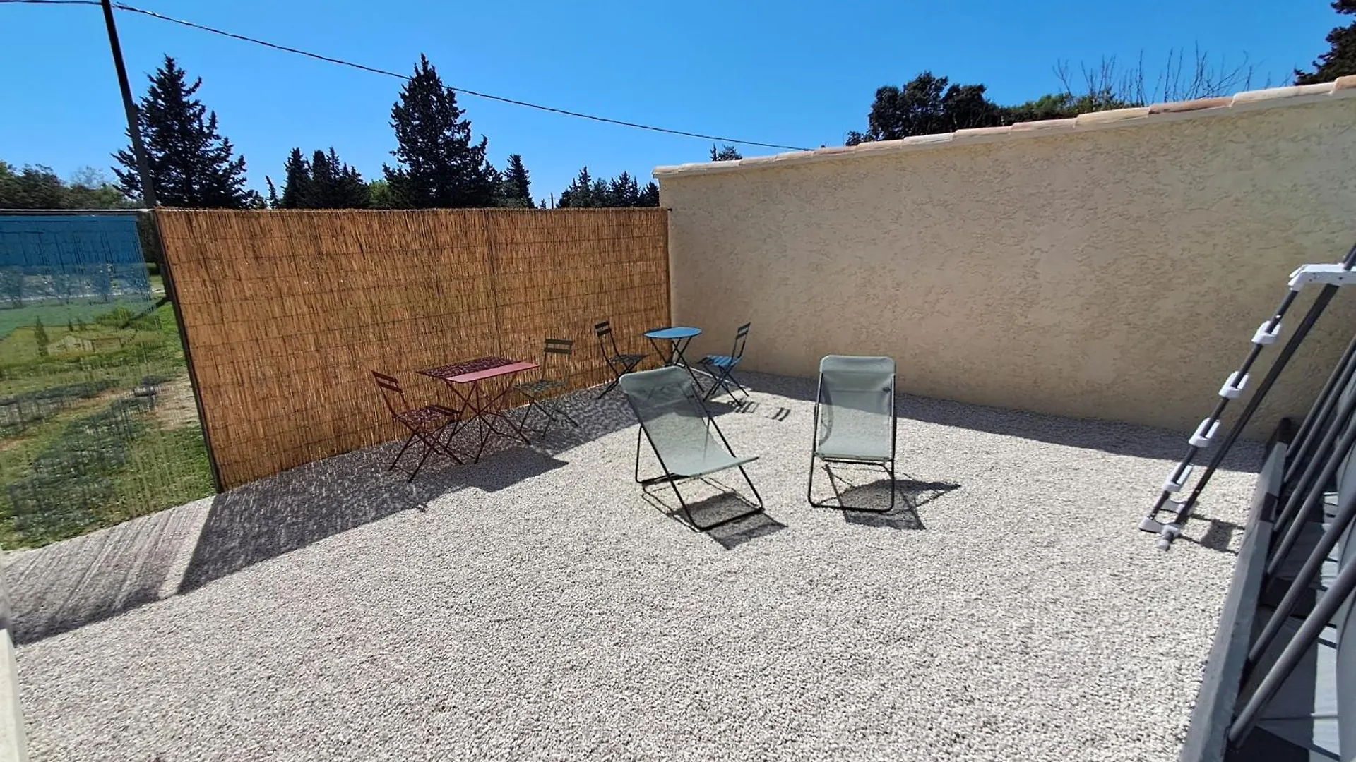 Chez Vero Chambres D'Hotes & Maison En Pierre Contemporaine Suze-la-Rousse 0*,  France