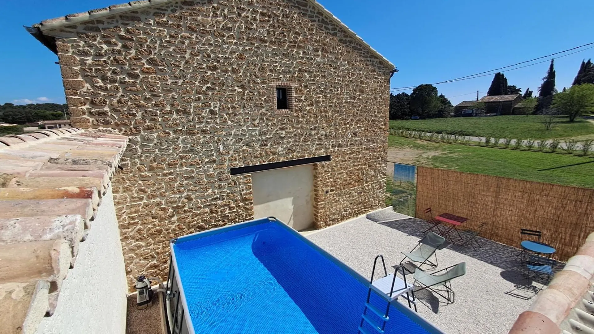 Chez Vero Chambres D'Hotes & Maison En Pierre Contemporaine Suze-la-Rousse 0*,
