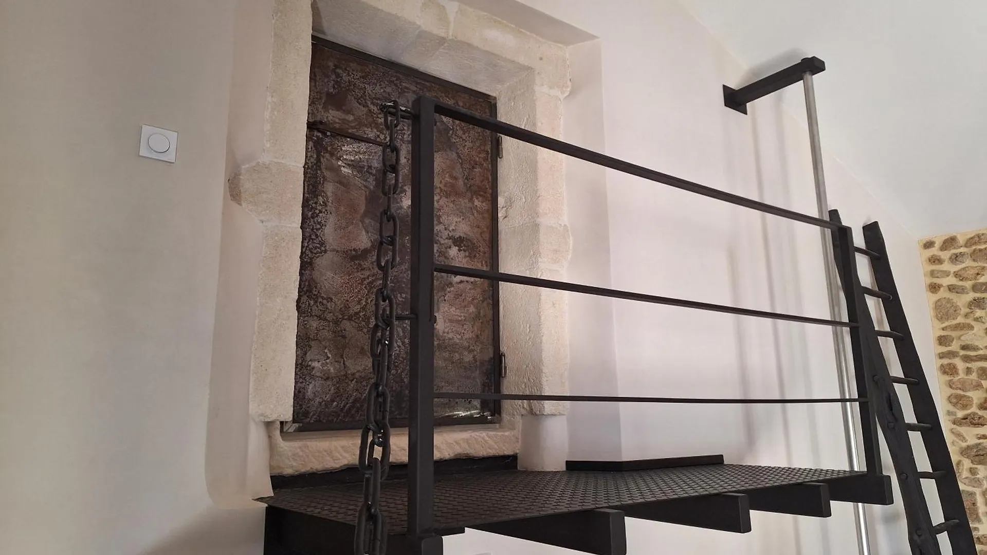 Guest house Chez Vero Chambres D'Hotes & Maison En Pierre Contemporaine Suze-la-Rousse