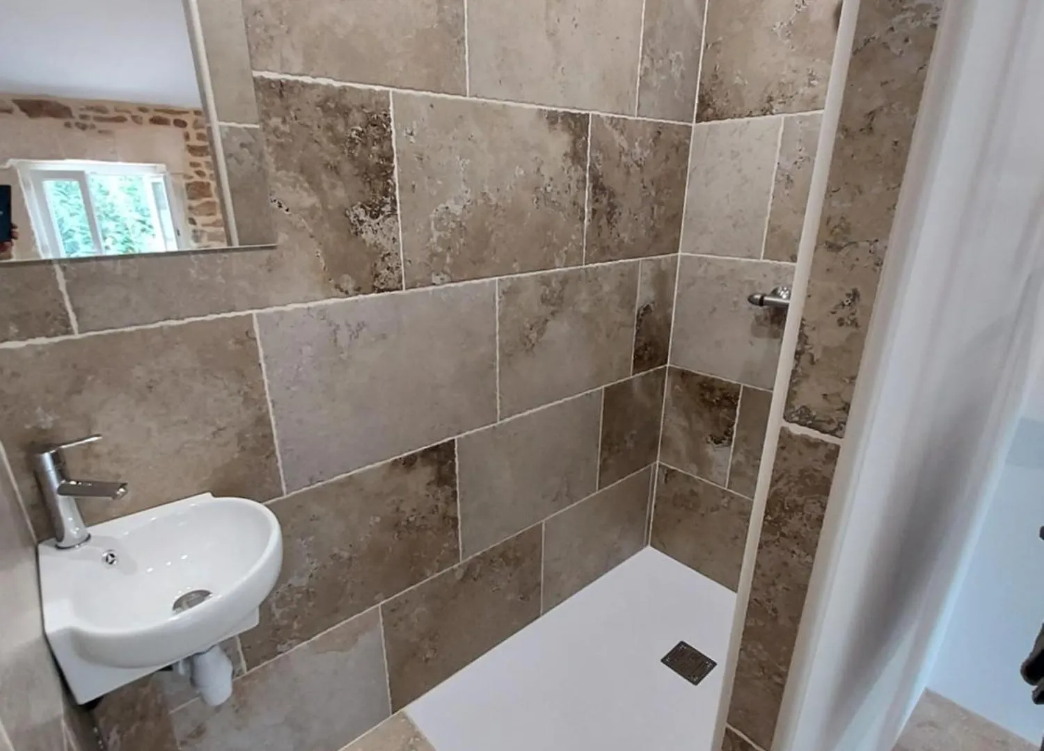 Chez Vero Chambres D'Hotes & Maison En Pierre Contemporaine Suze-la-Rousse Guest house