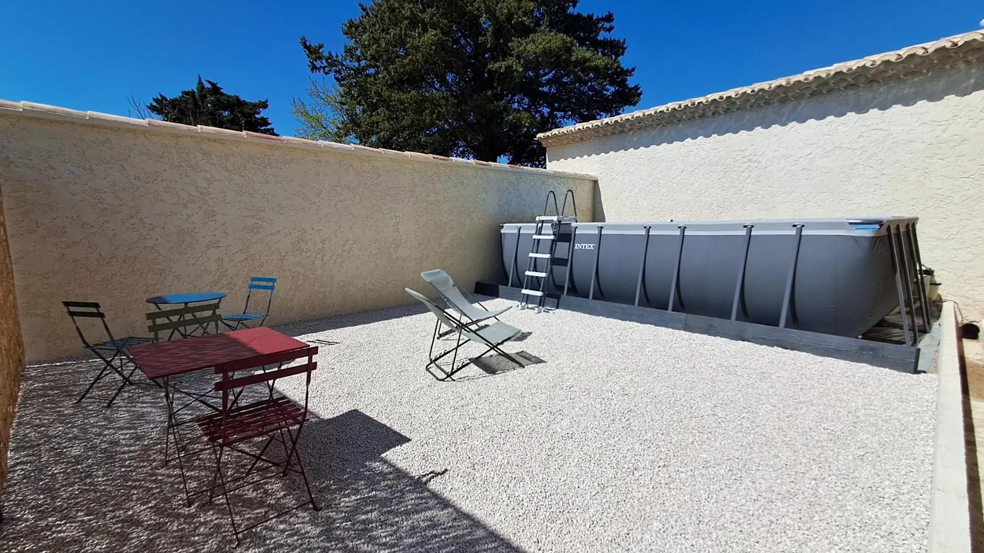 Chez Vero Chambres D'Hotes & Maison En Pierre Contemporaine Suze-la-Rousse Guest house