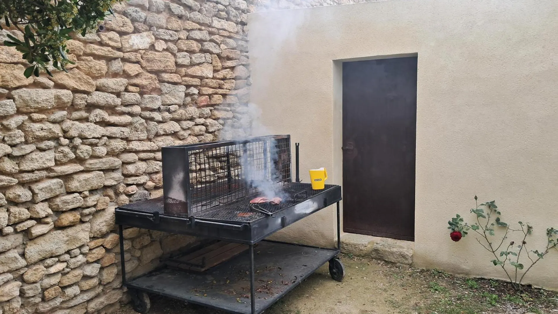 Guest house Chez Vero Chambres D'Hotes & Maison En Pierre Contemporaine Suze-la-Rousse